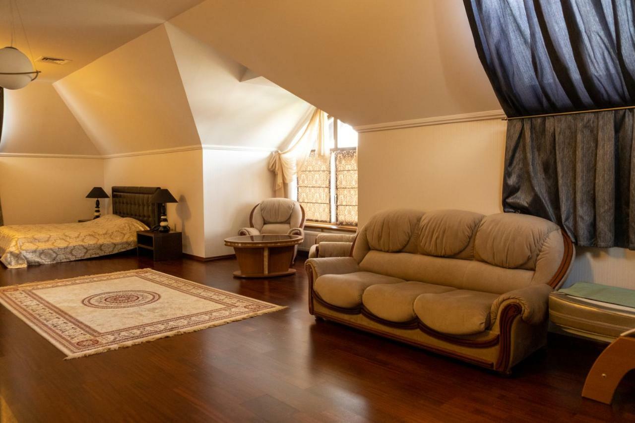 Diplomat Club Hotel Kiszyniów Zewnętrze zdjęcie