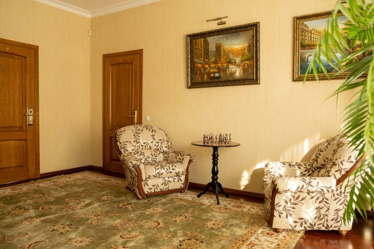 Diplomat Club Hotel Kiszyniów Zewnętrze zdjęcie