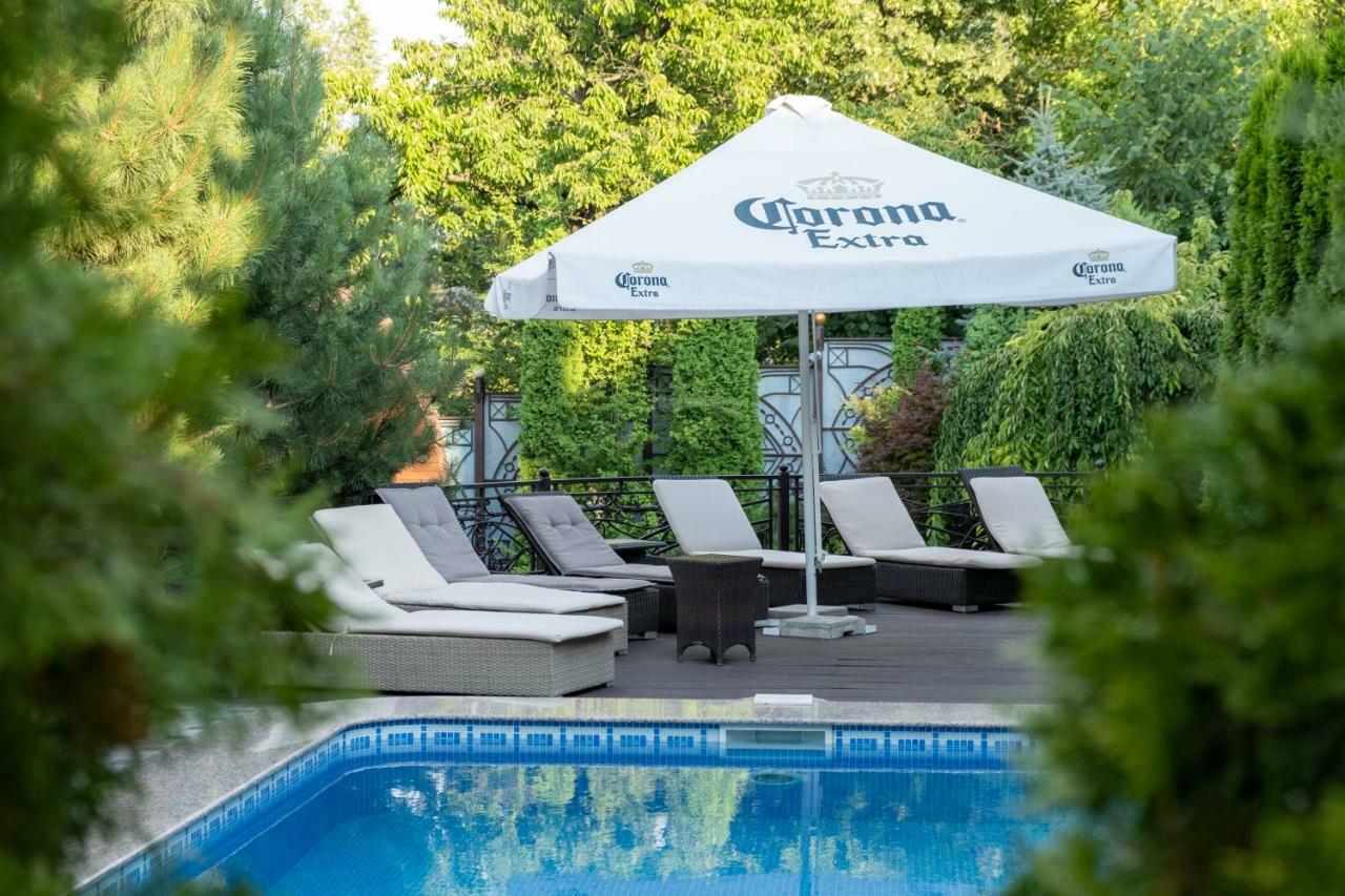 Diplomat Club Hotel Kiszyniów Zewnętrze zdjęcie